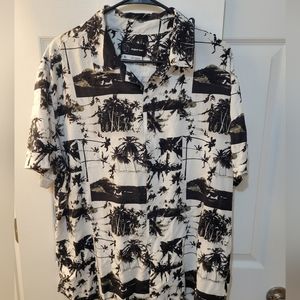 Mens XL Button Down Short Sleeve- Palm Trees